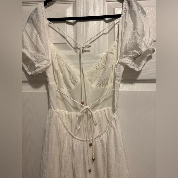 NWT - Showpo ANITA MIDI DRESS - PUFF SLEEVE TIERED DRESS IN WHITE - Picture 10 of 15